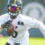 Bell apologizes as Steelers open camp